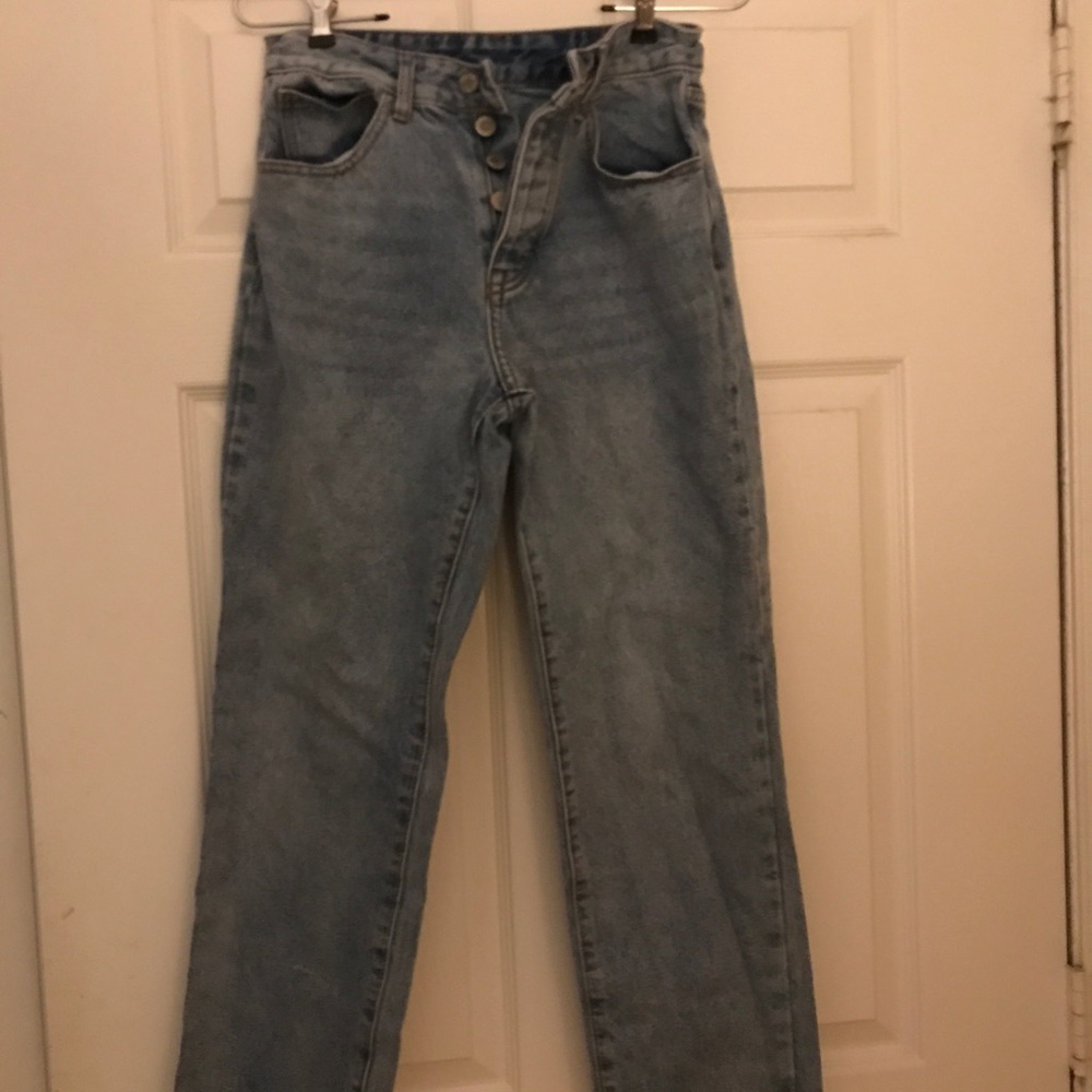 BRANDY MELVILLE JEANS!!